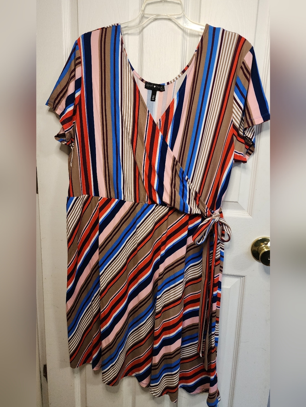 😍 Derek Heart striped wrap dress- Size 3X